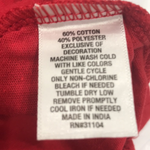 RED SLEEVELESS TOP W “blessed” on front. Size small. PRETTY RED W BLACK LETTERS - Picture 3 of 4